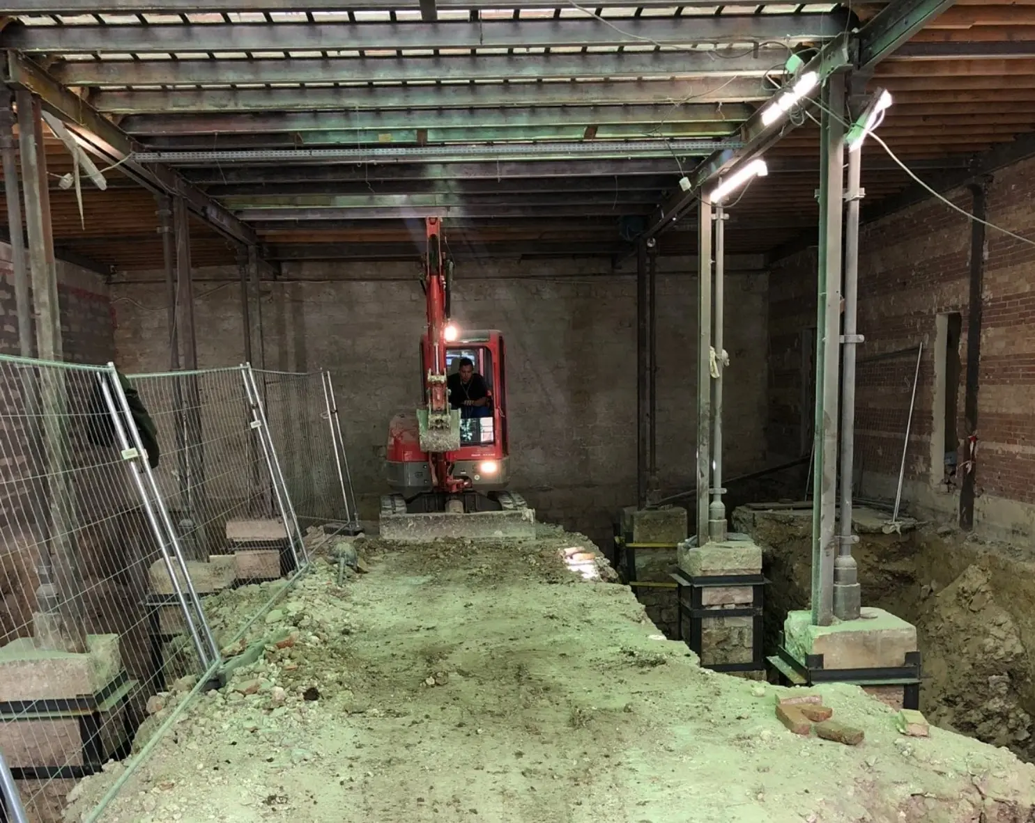 Chantier de démolition et terrassement DEMOLTOUT à Paris